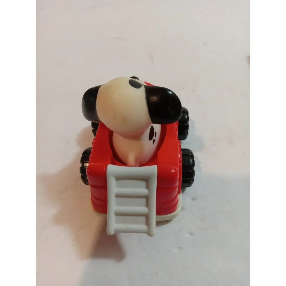 Fisher Price vintage 1997 Dog in Fire Truck  Toy
